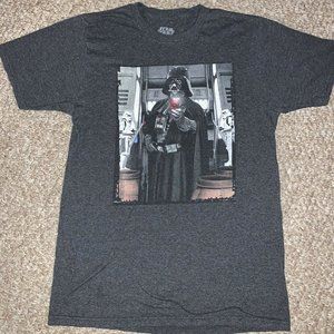 Men's STAR WARS Darth Vader Taking Selfie T-shirt